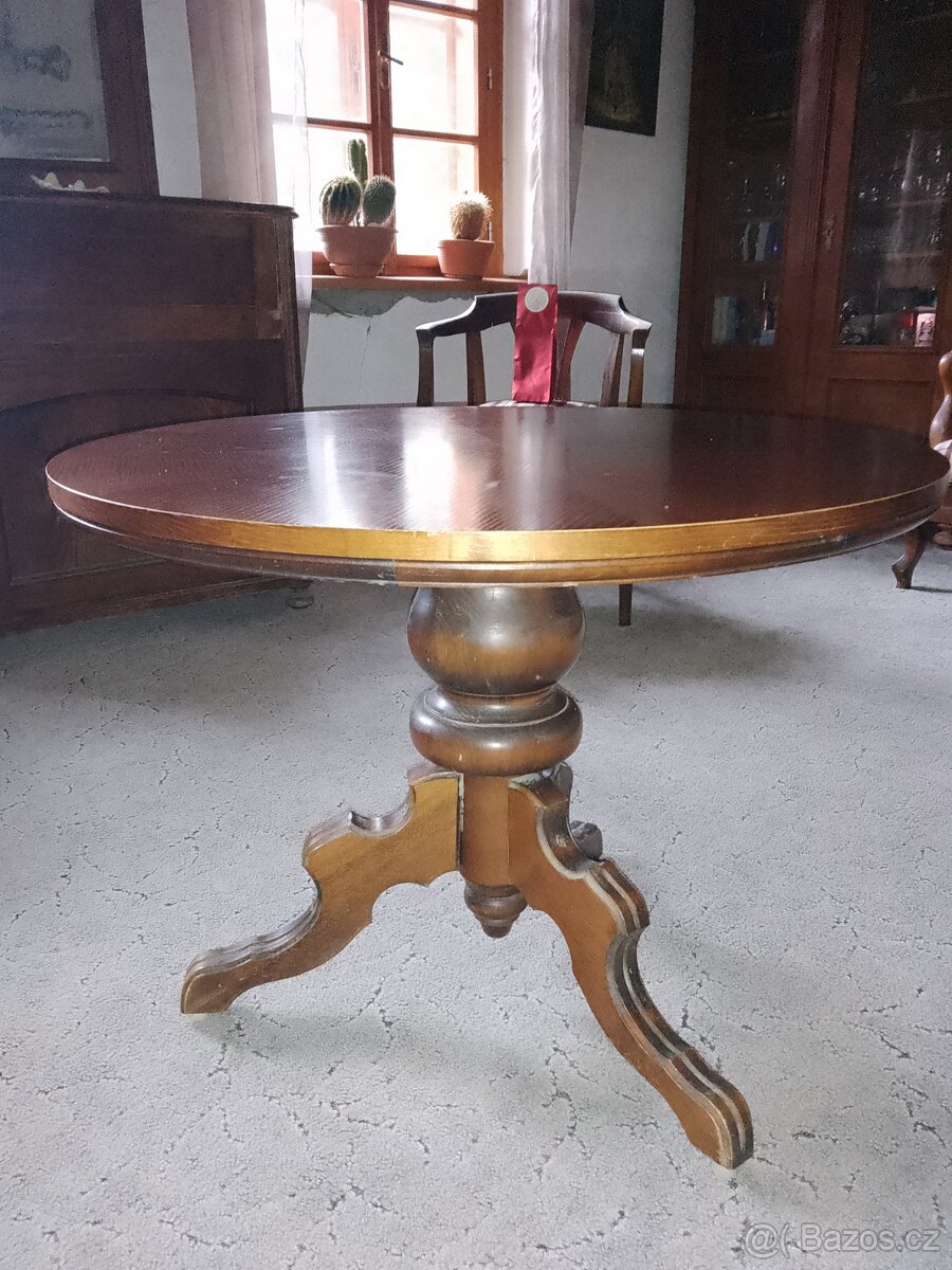 Konferenční stolek - 2