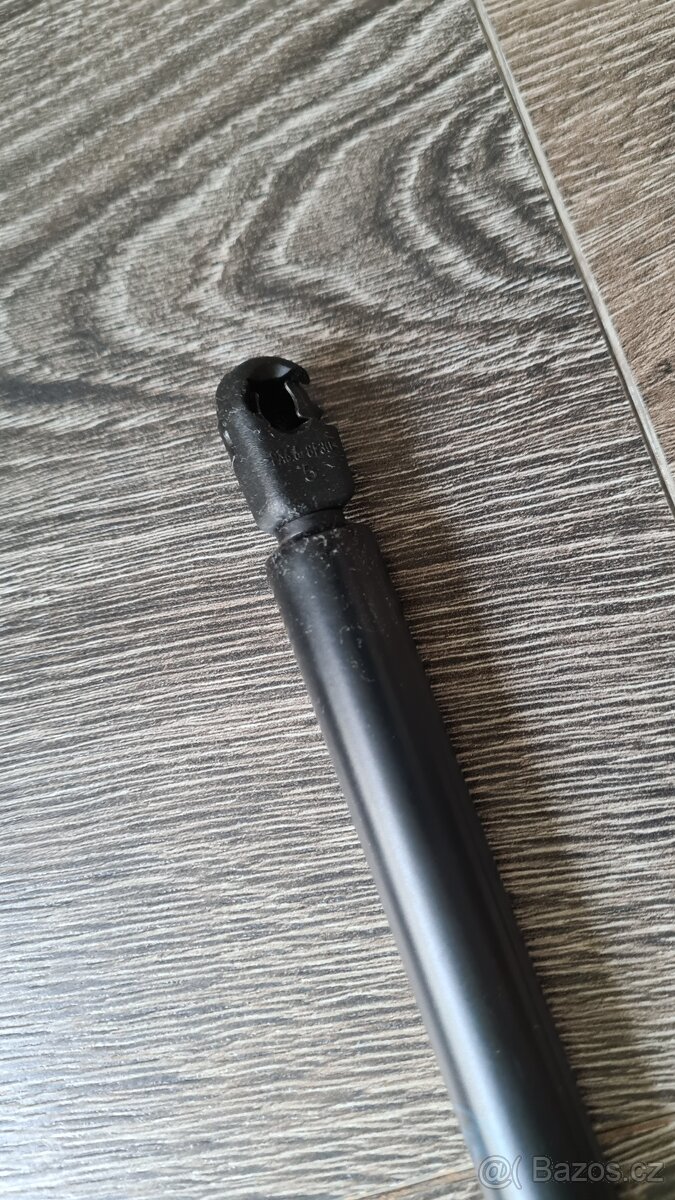 Tlumič, vzpěra pro nákladní prostor - SKODA FELICIE - 2 ks - 2