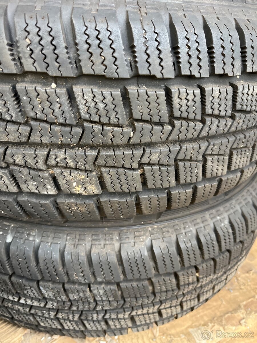 Plechová kola se zimními pneu R16, Renault Trafic - 2