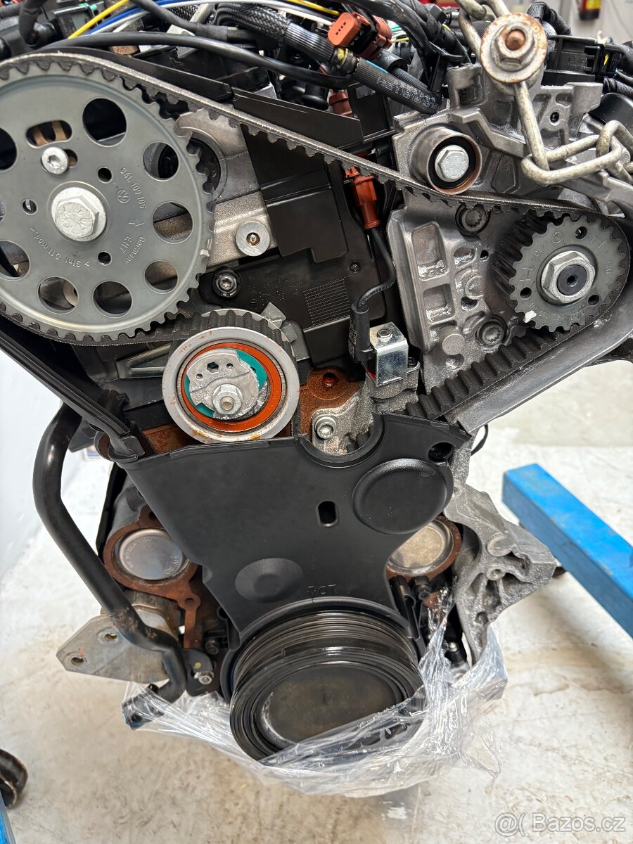 Motor DET DETA Audi 2.0TDI A4 A5 140kw 22.000Km - 2