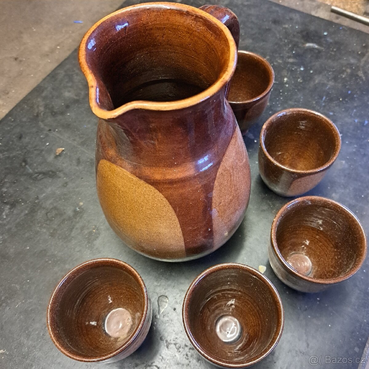 Džbánek s kalíšky. - 2