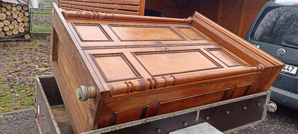 Skříň, vitrína, skleník, Biedermeier, šelak secese, baroko. - 2