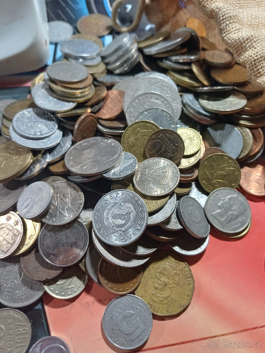 81g mincí, různé ročníky, různé země - 2