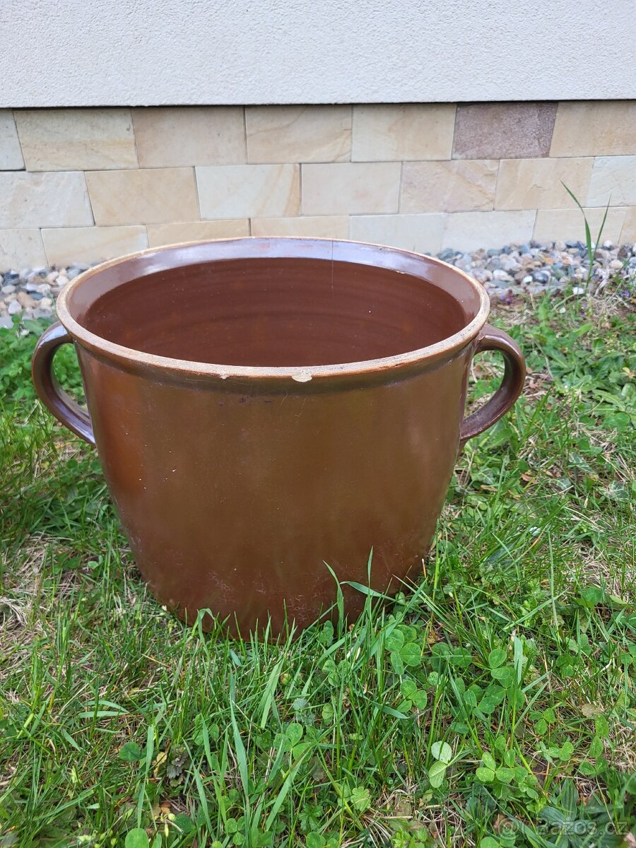Staré kameninové nádoby - 2