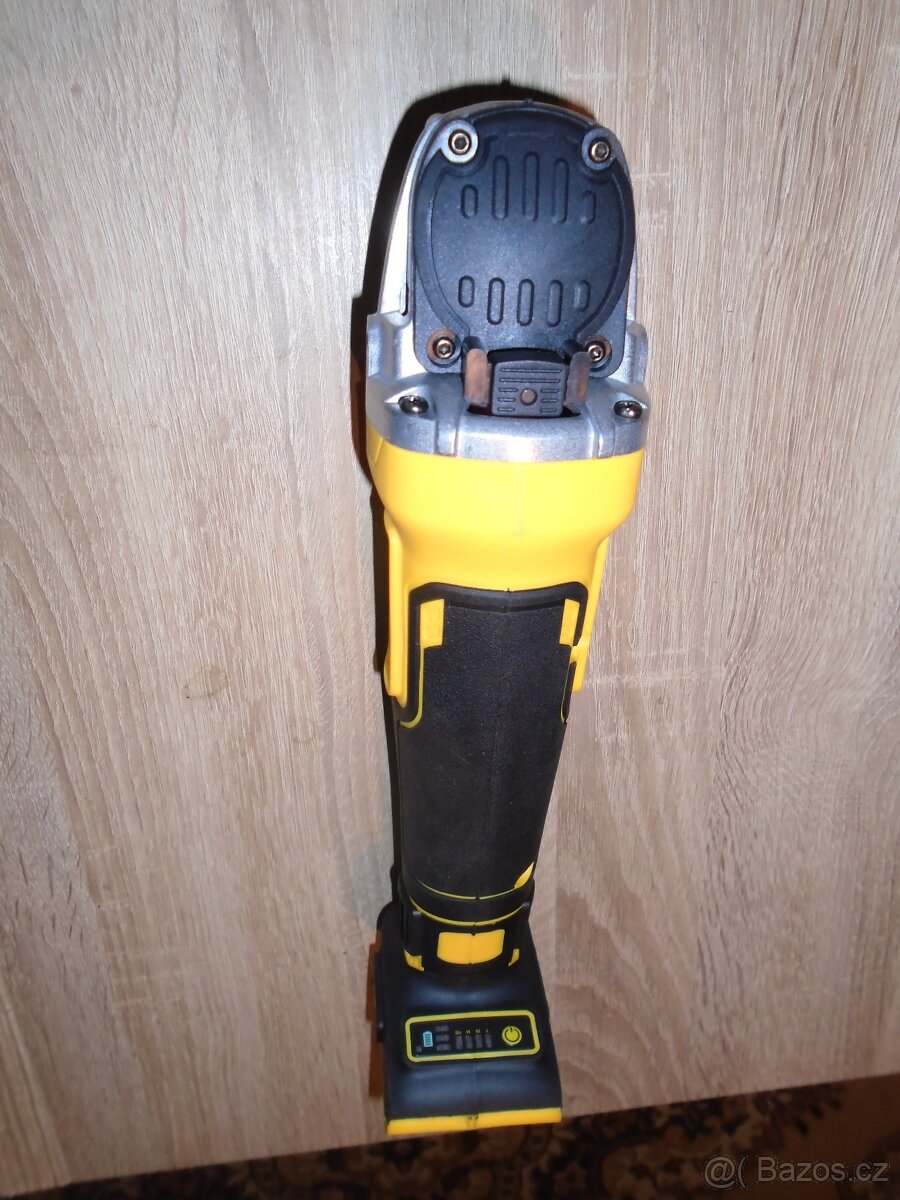 DEWALT DCG 414 úhlovka - 2