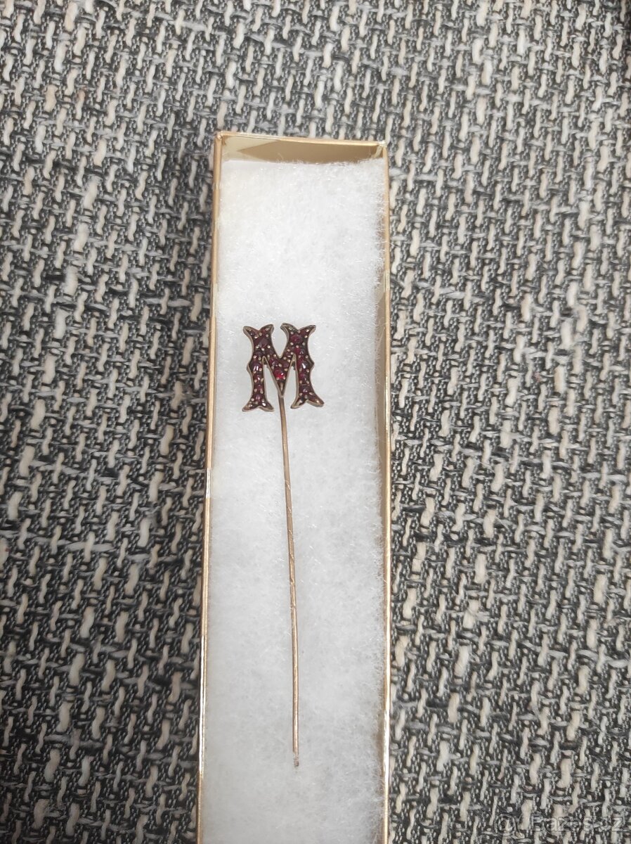 Brož s granáty - 2