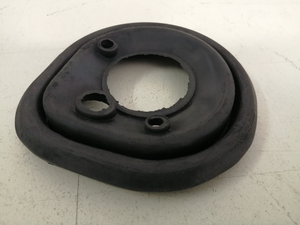 Hadice paliva Suzuki Samurai. - 2