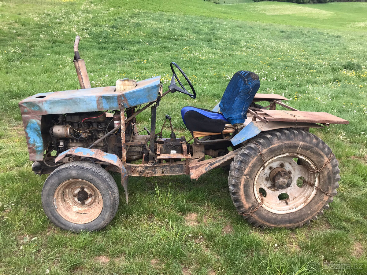 Vesnický traktor - 2