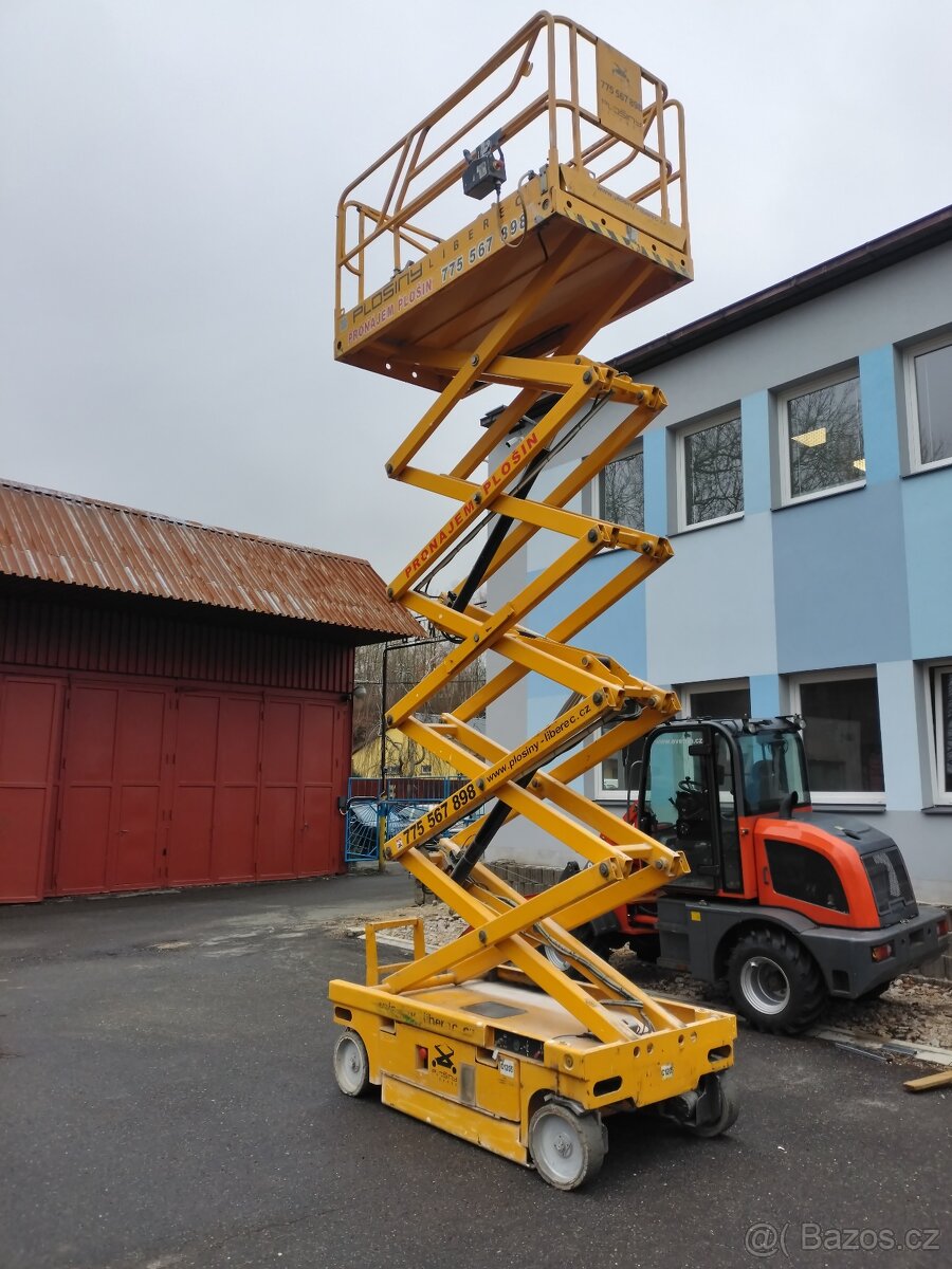 Nůžková pracovní plošina Haulotte Compact 12 - 2