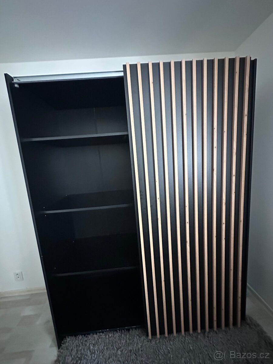 Zrcadlová skříň - 2