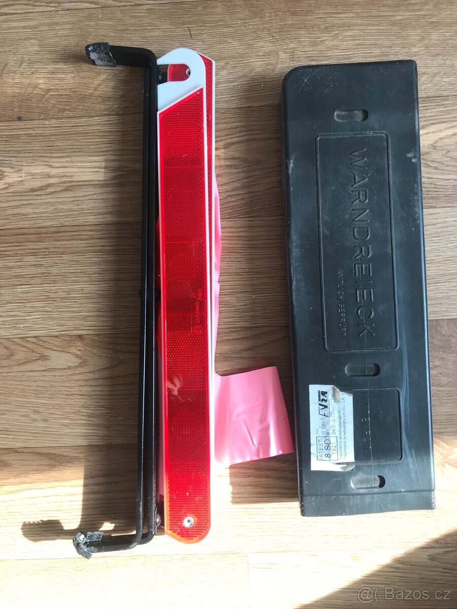 VÝSTRAŽNÝ RTOJÚHELNÍK - 2