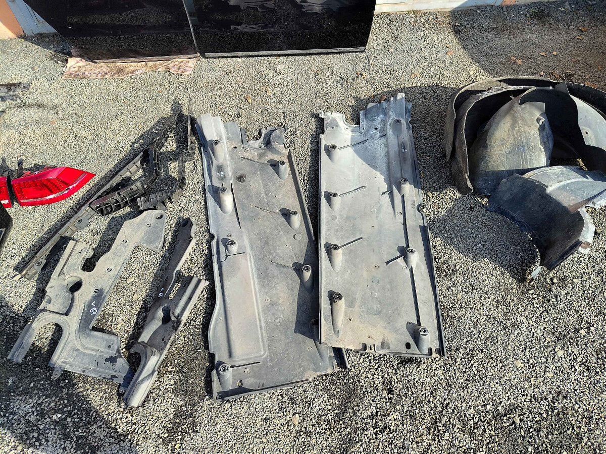 Plasty podvozku, podběhy... Passat B7 sedan - 2