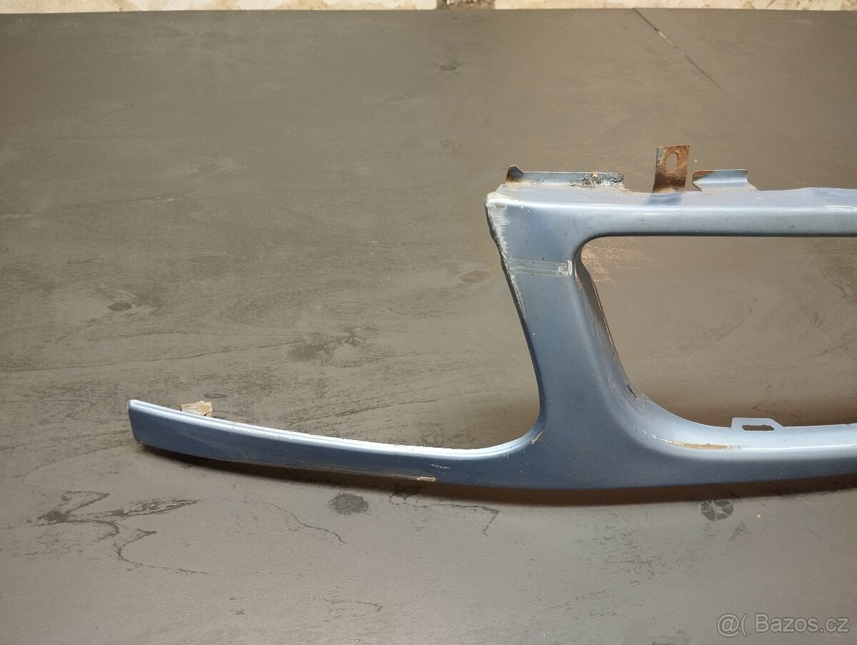 W638 Čelní mřížka, maska - 2