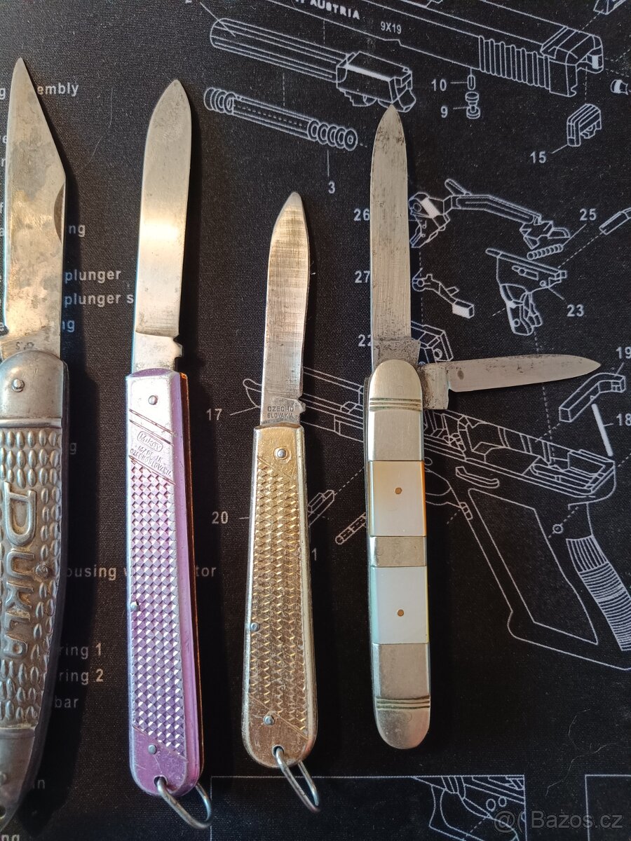 Starý nůž I.R.S - 2