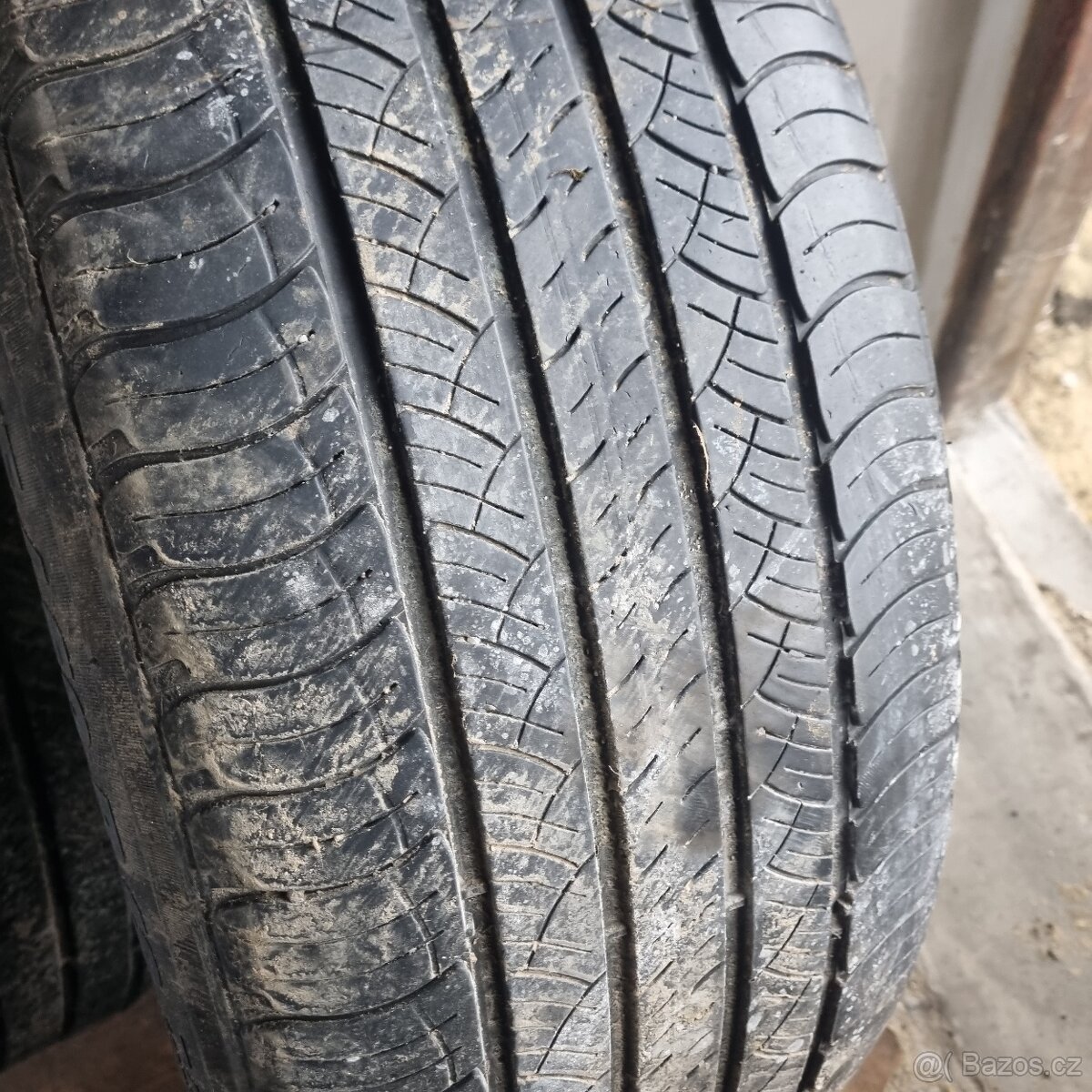 Letní pneu 235 /60 R18 - 2