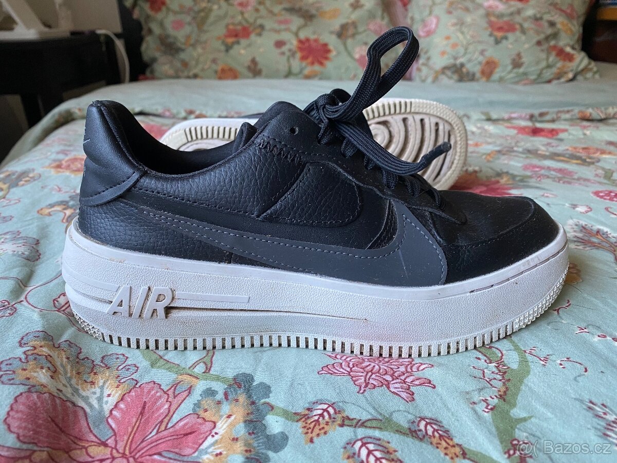 Nike tenisky 38,5 černé - 2