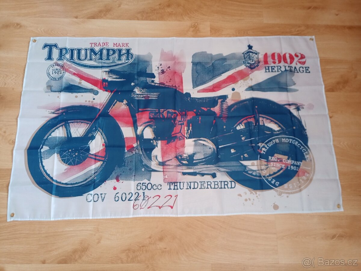 Vlajka TRIUMPH - 2