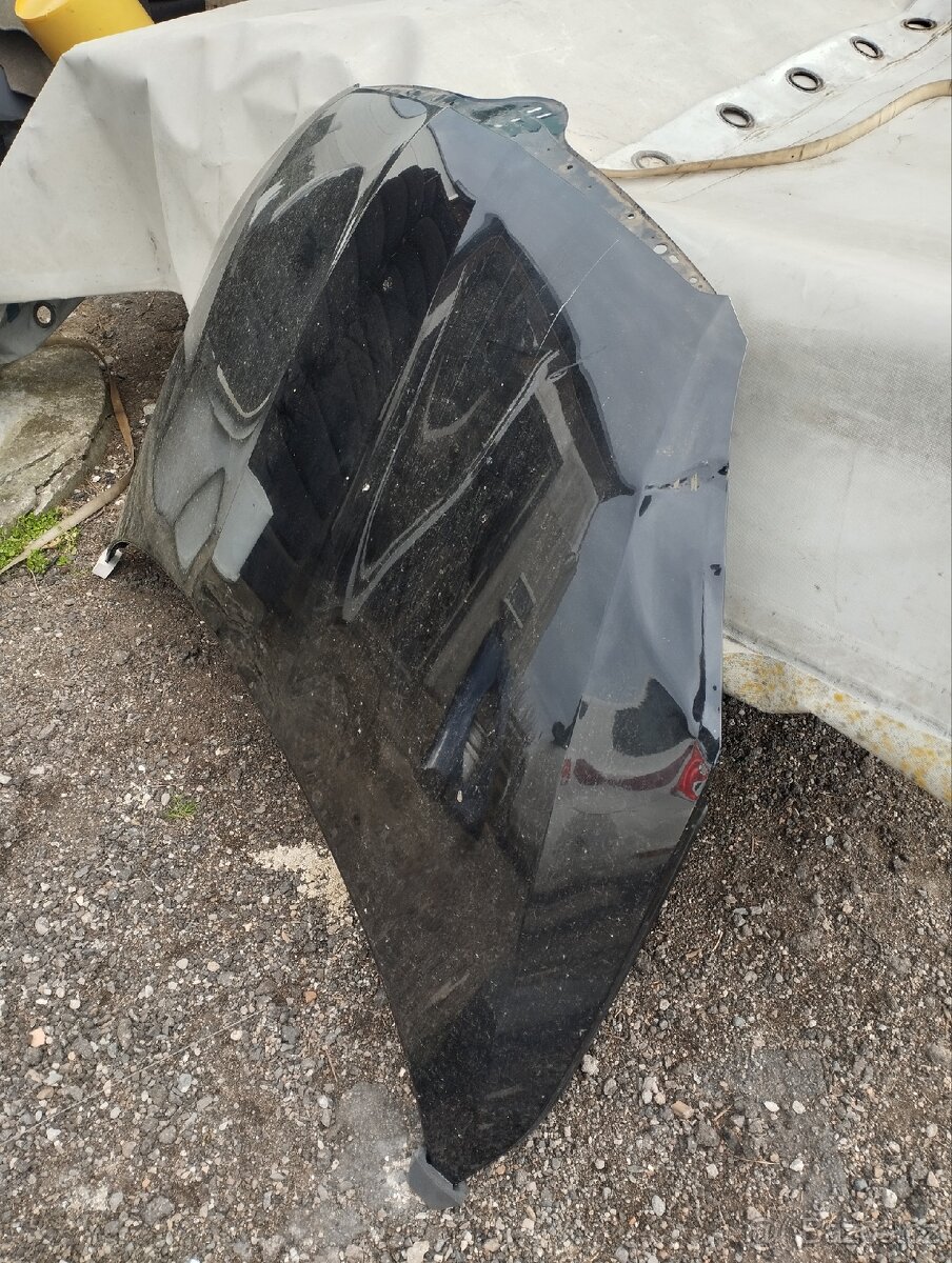 Prodám přední kapotu Š Fabia II - 2