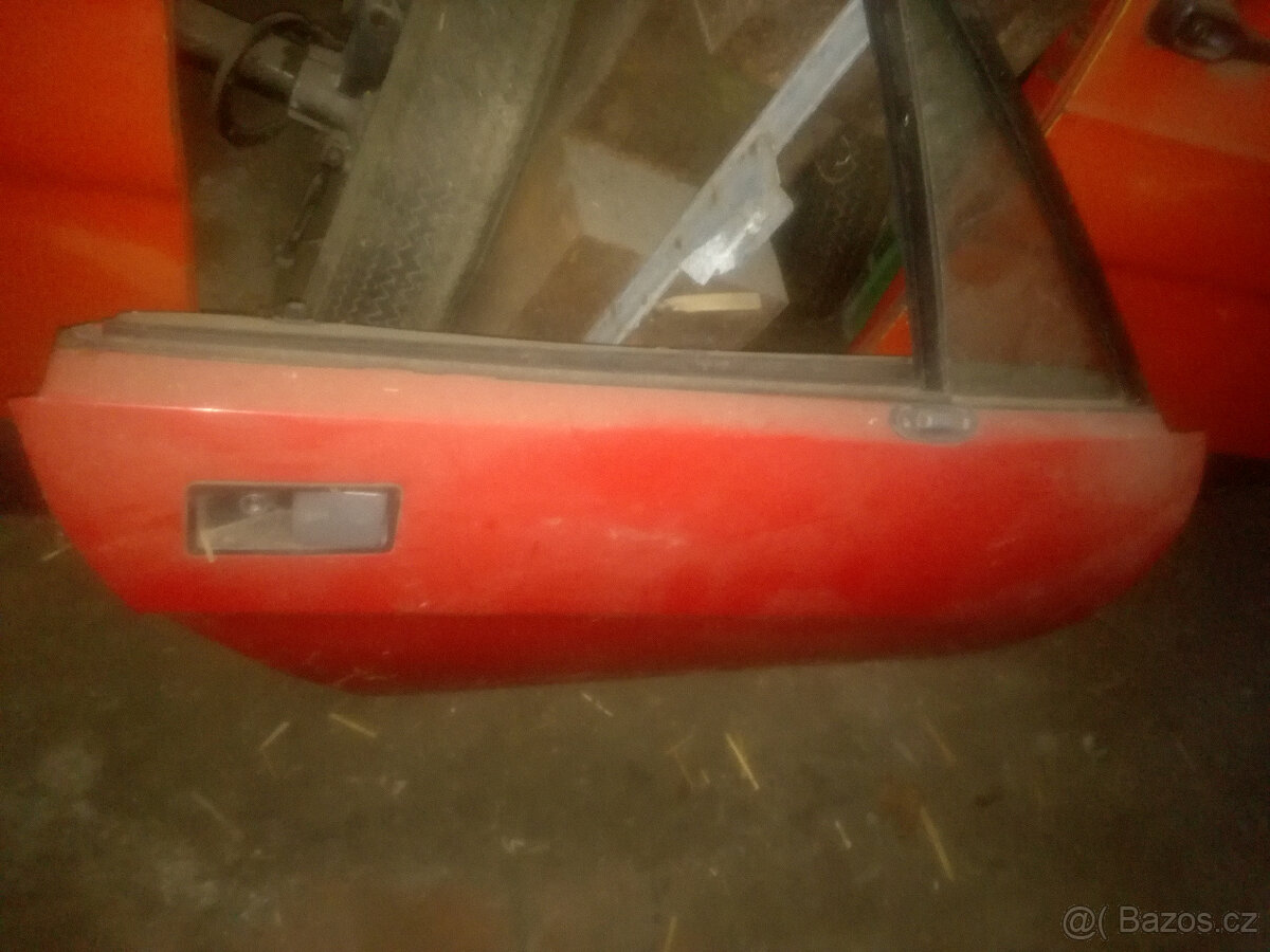 Triumph TR7 oboje kompletni dveře - 2