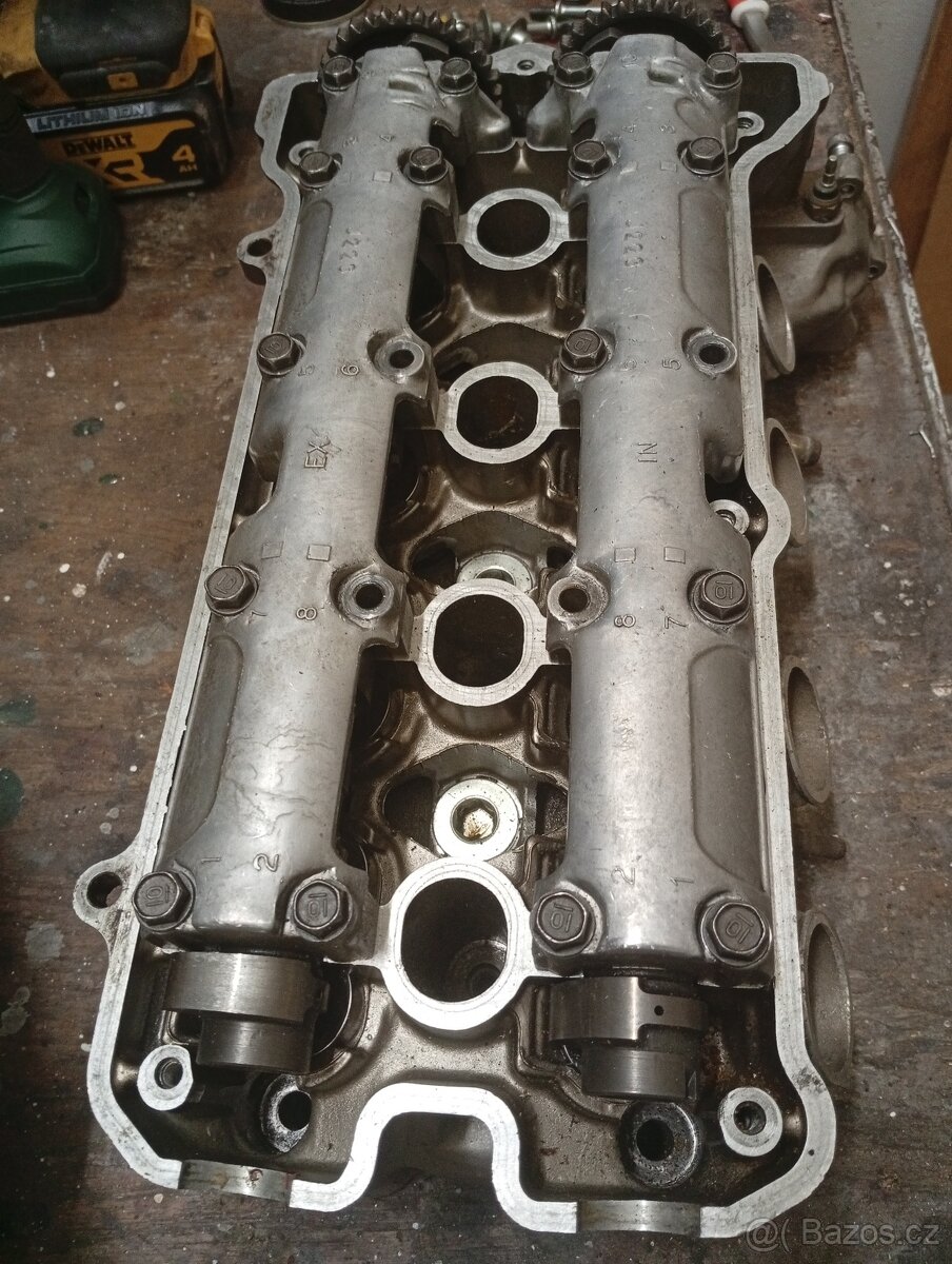 Hlava CBR 600f - 2