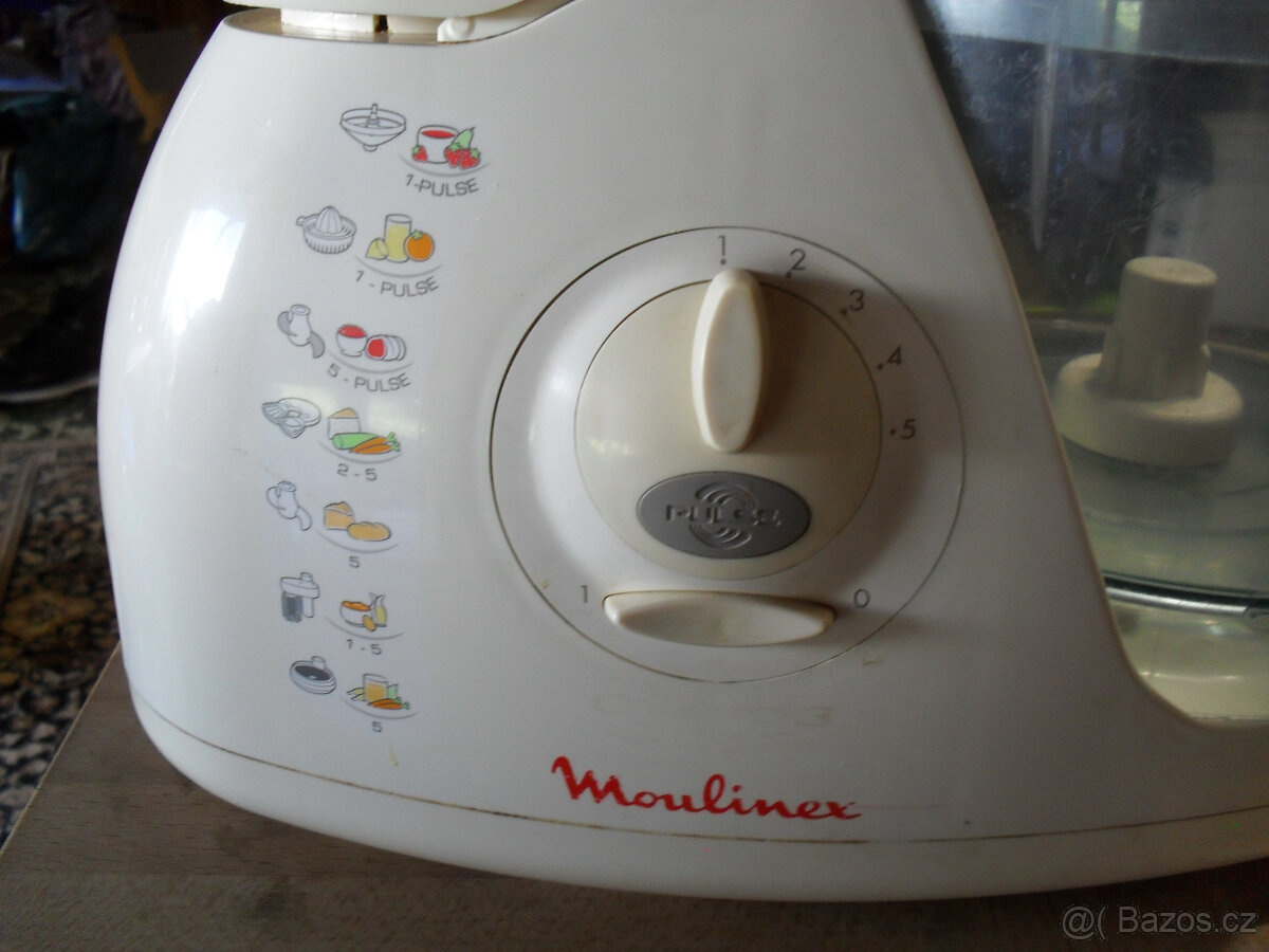 Robot Moulinex Ovatio s prislusenstvim - 2