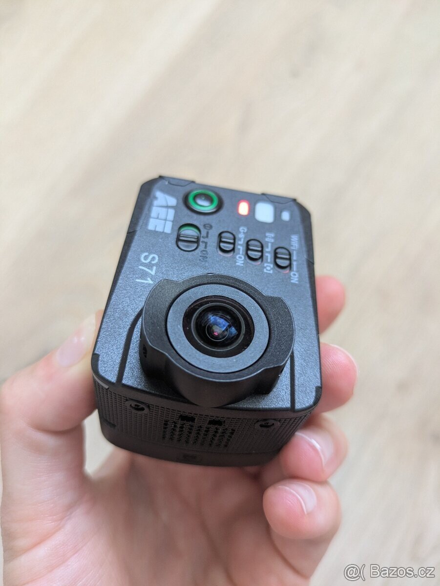 Lehká outdoorová kamera AEE MagiCam S71 - 2