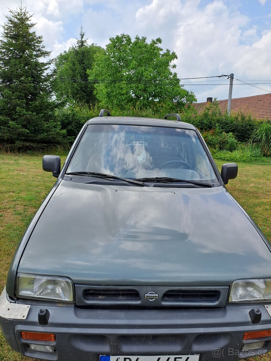 Nissan Terrano - 2