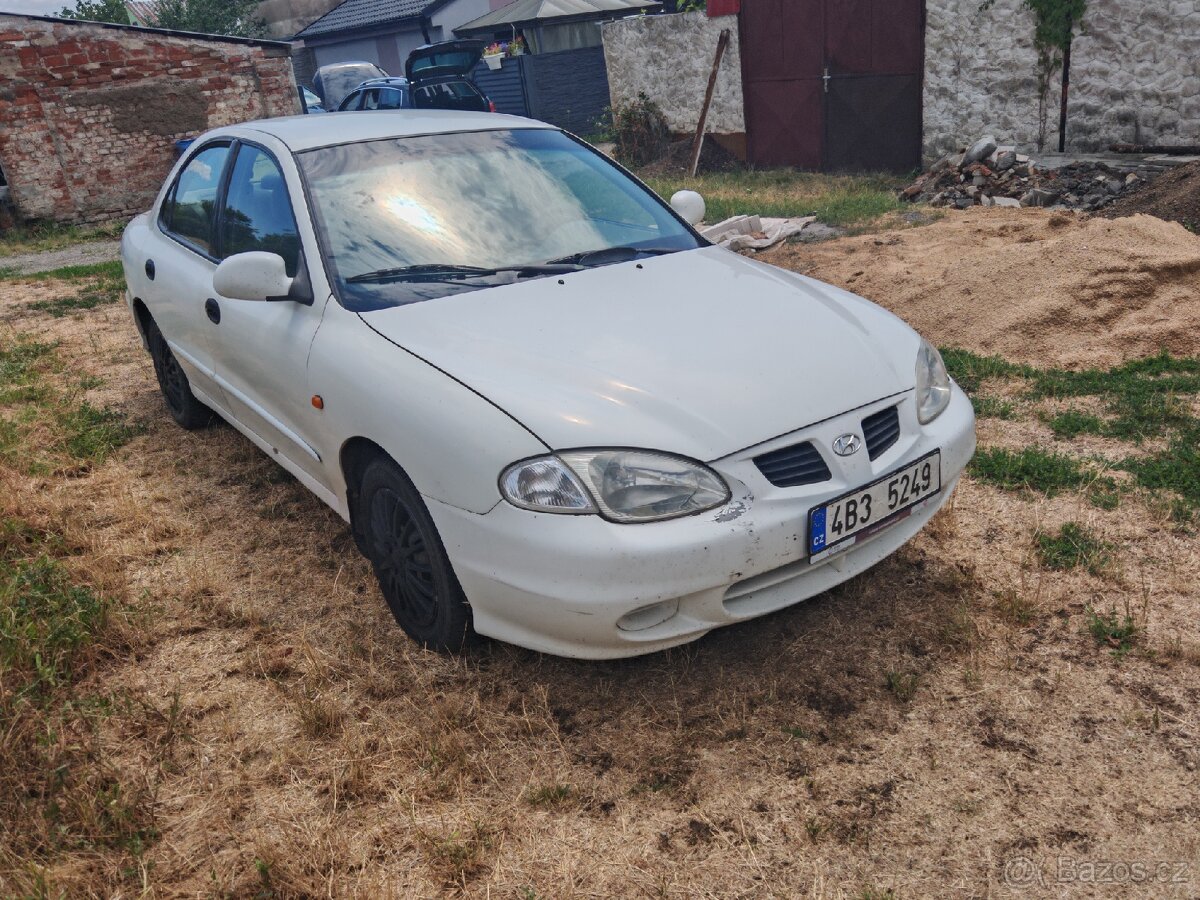 Hyundai lantra j2 1.9gld - 2