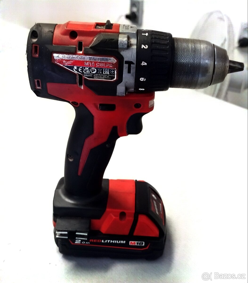 Aku příklepová vrtačka MILWAUKEE M18 CBLPD - 2