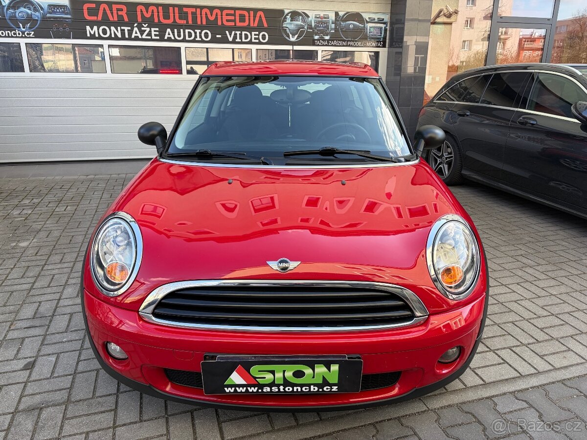 Mini One Clubman 1,4i 70kW, serviska - 2