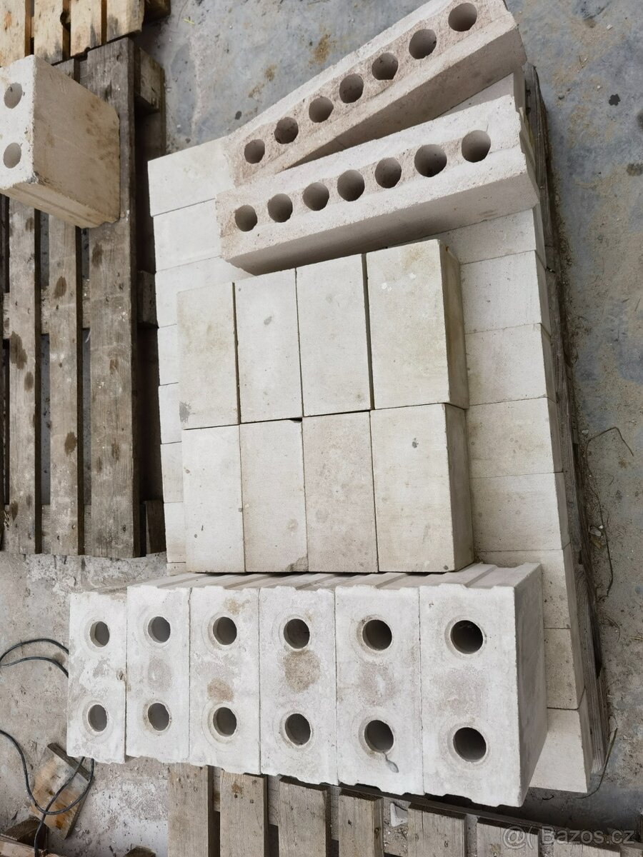 VPC bloky115x123x240 mm - 2