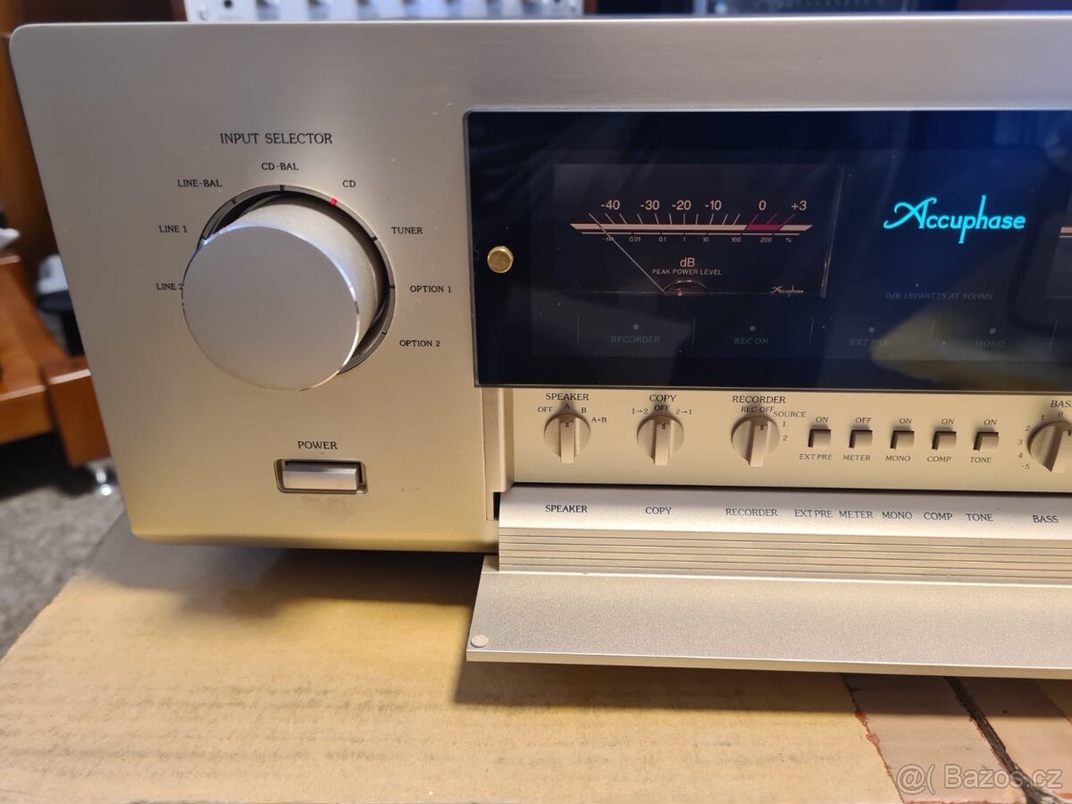 Accuphase E-408 - 2