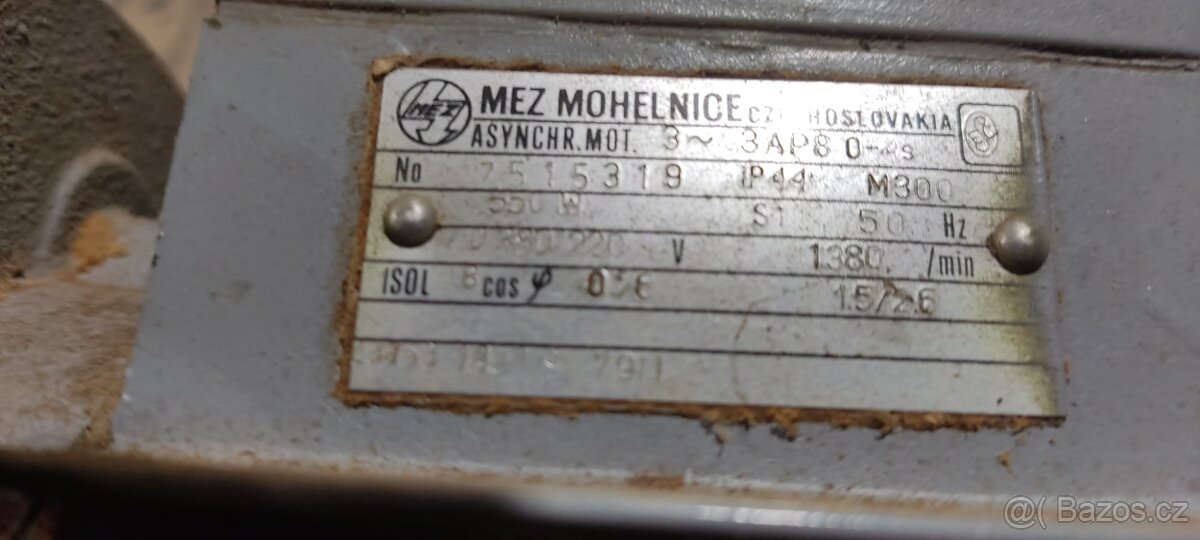 Motor přírubový 220V - 2