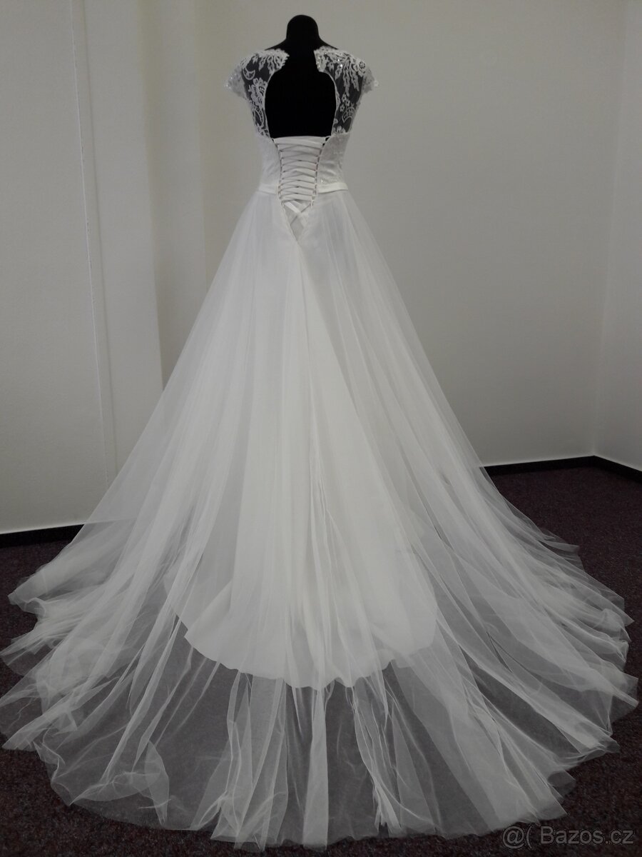 Luxusní nenošené svatební šaty, Idell 36 EU (S) - 2