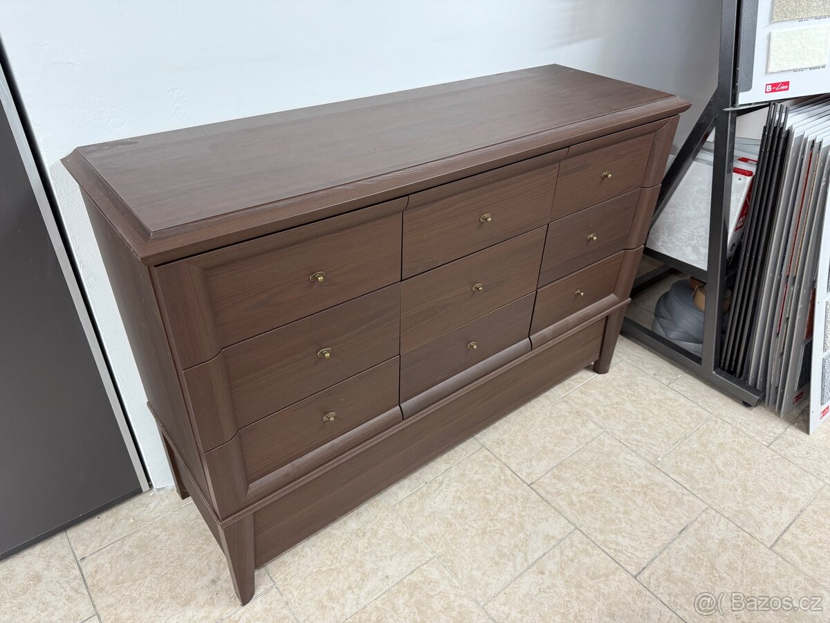 Komoda - 2