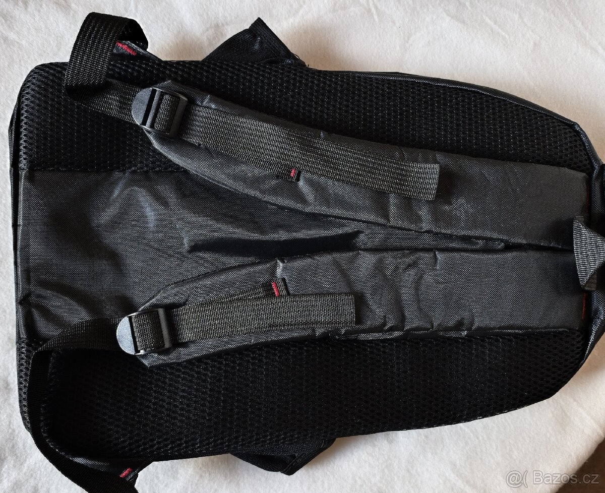 Pěkný nový batoh nepoužitý - 2