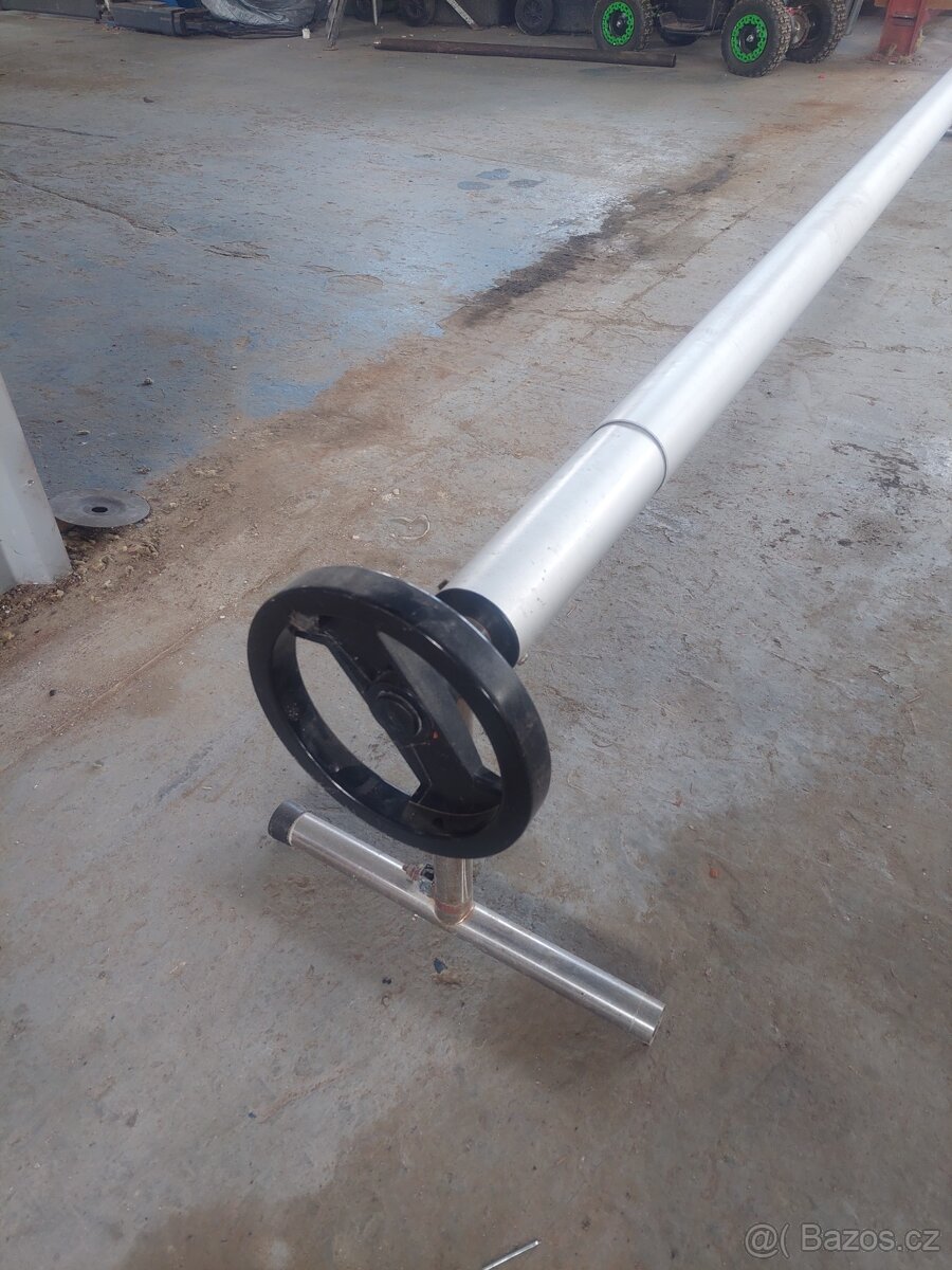 Stojan navíjecí k bazénu - 2