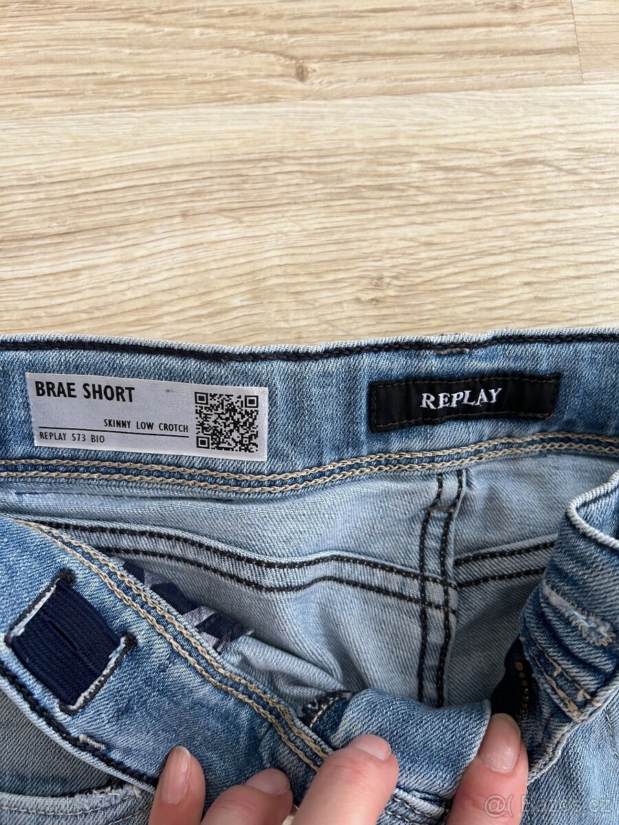 Džínové kraťase - 2