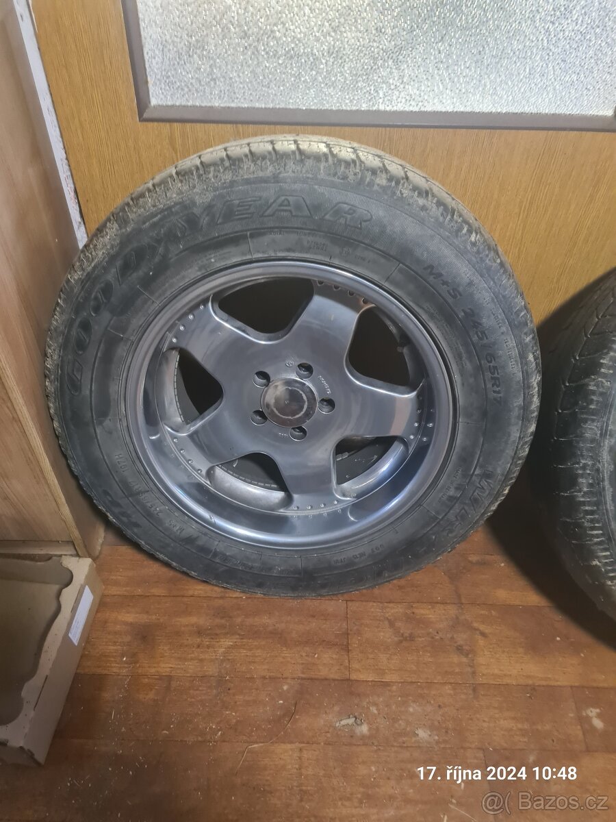 245/65 r17 - 2