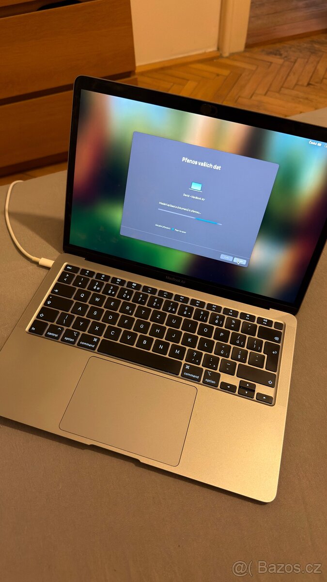 Macbook Air 2020, i3 - 2