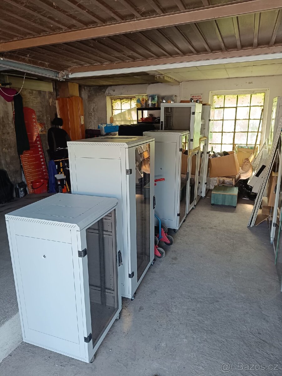 serverová skříň, rack, rozvaděč - 2