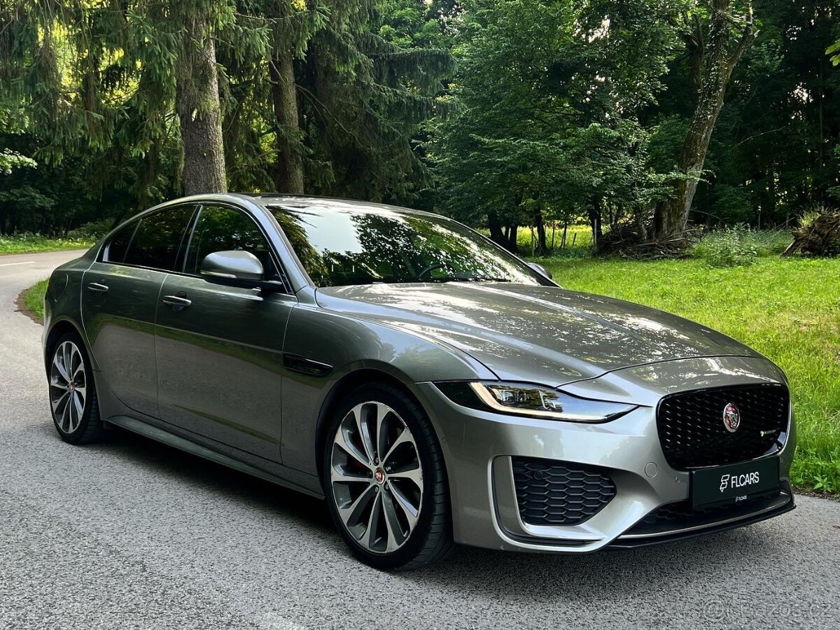 Jaguar XE 2.0D I4 R-Dynamic HSE AT - 2