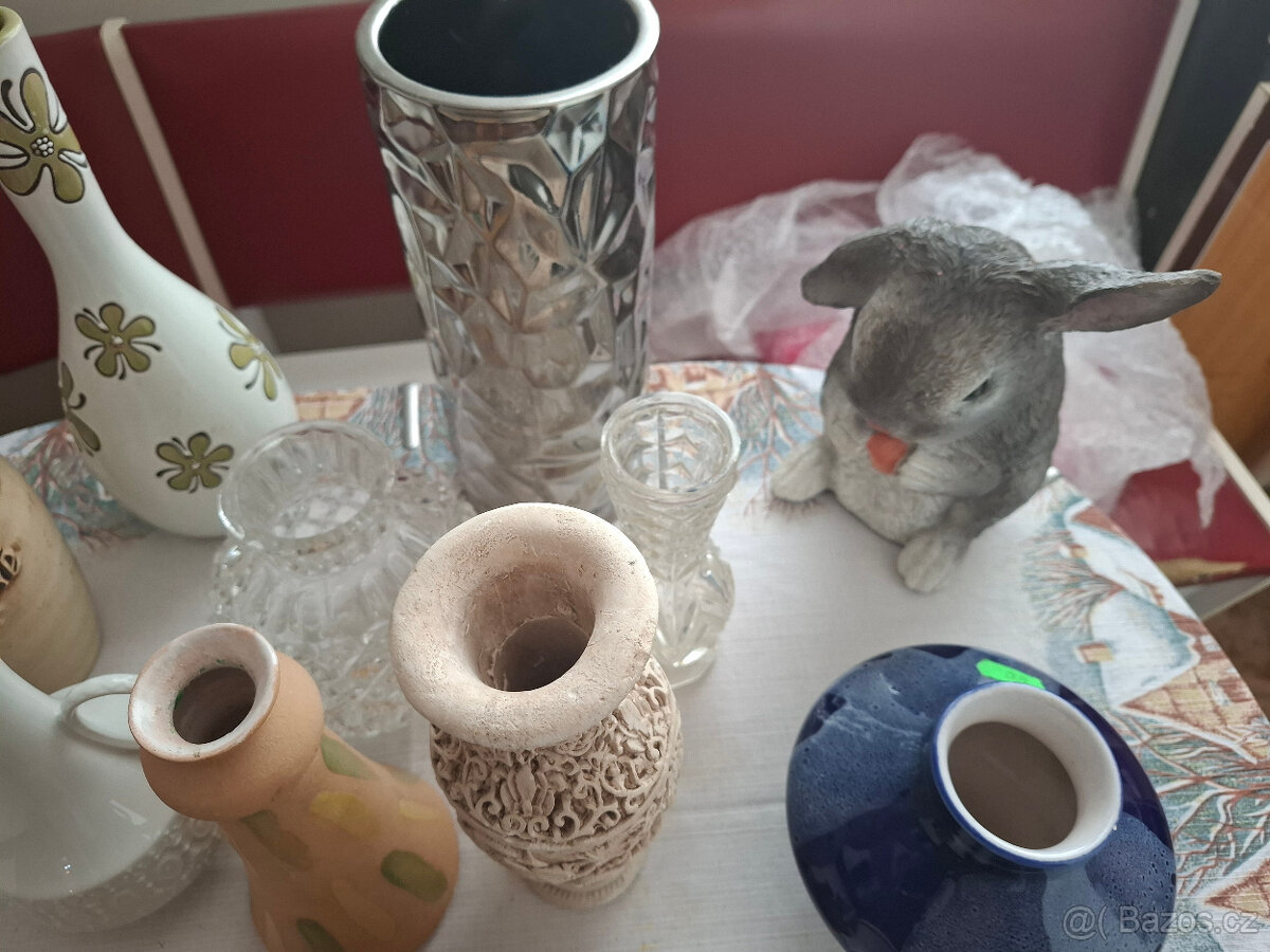 Prodám vázy,vázičky,mísy atd. - 2
