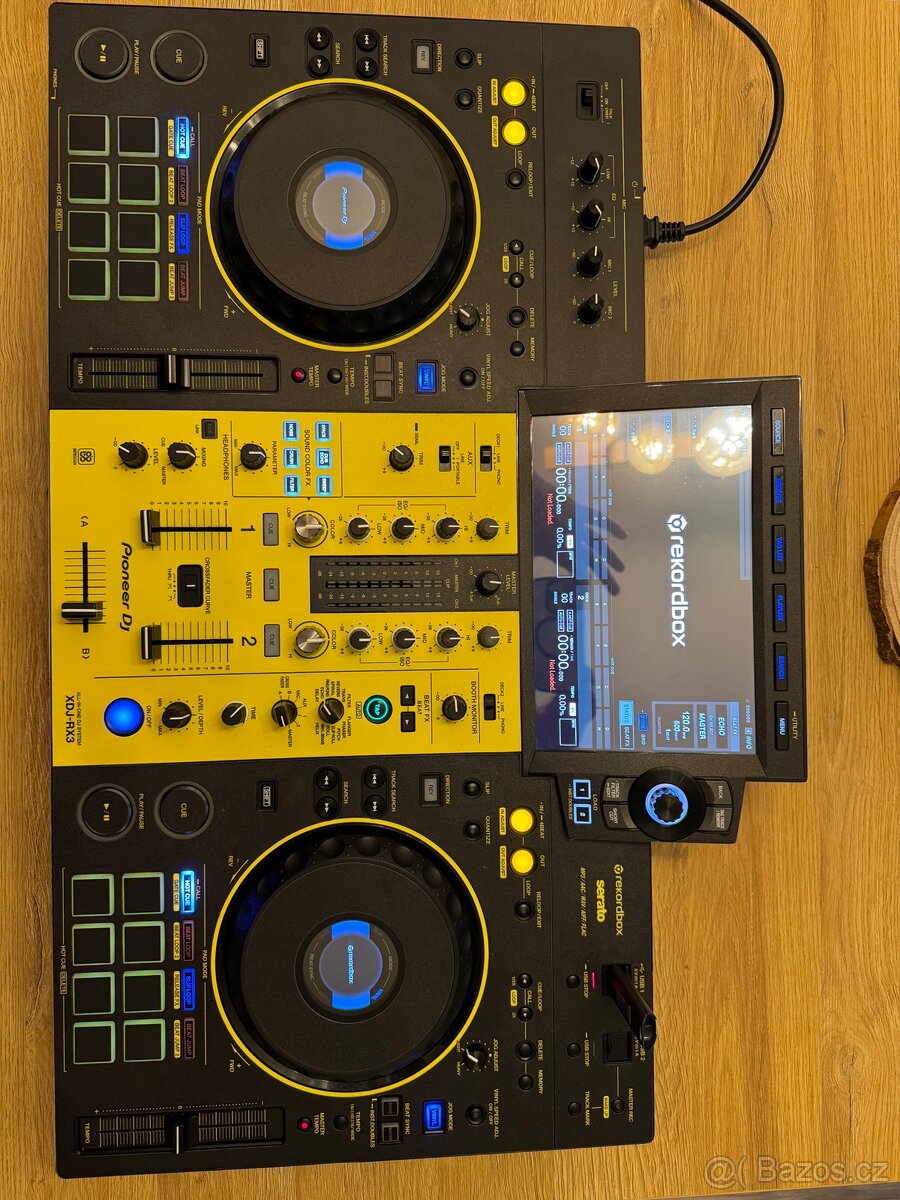 Pioneer XDJ RX3 - 2