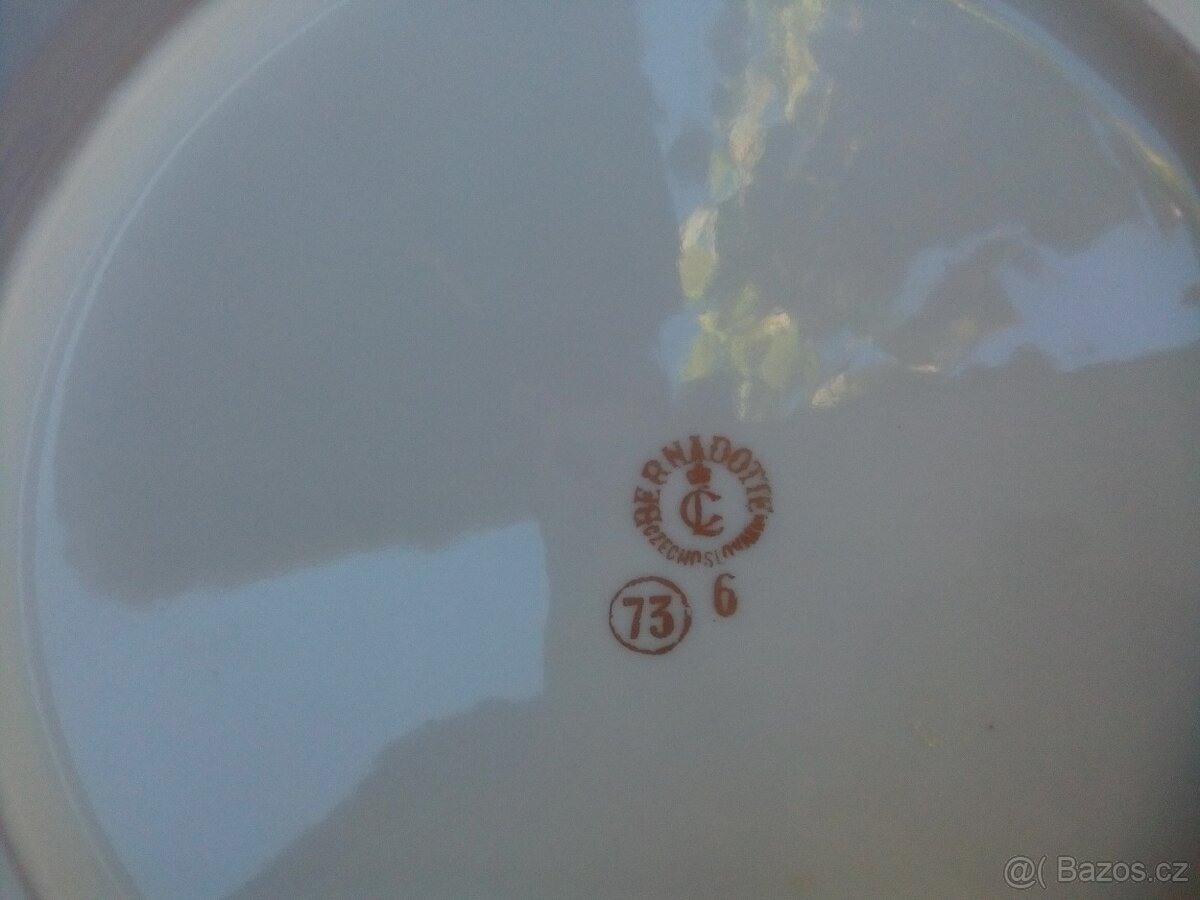 Talíř Tři grácie - 2