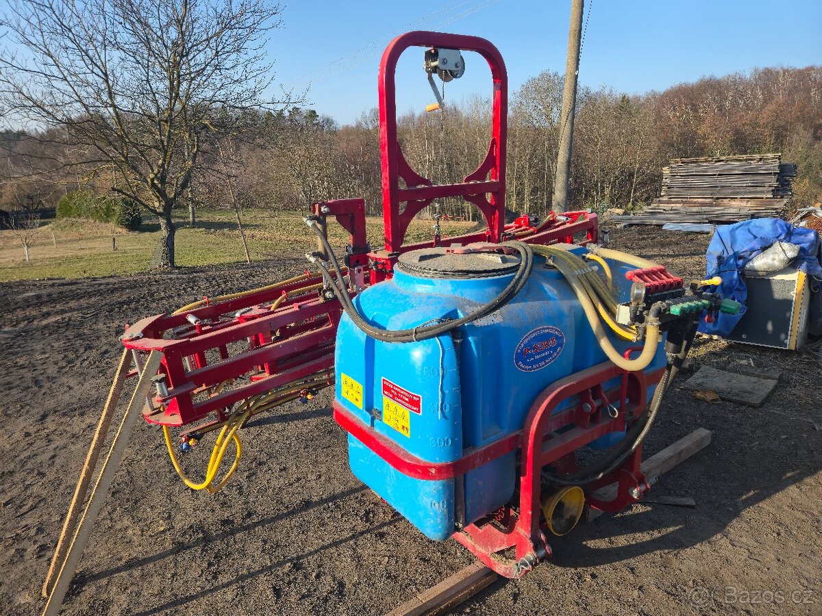 Postřikovač nesený 600L, 15m závěr (P-329/5) - 2