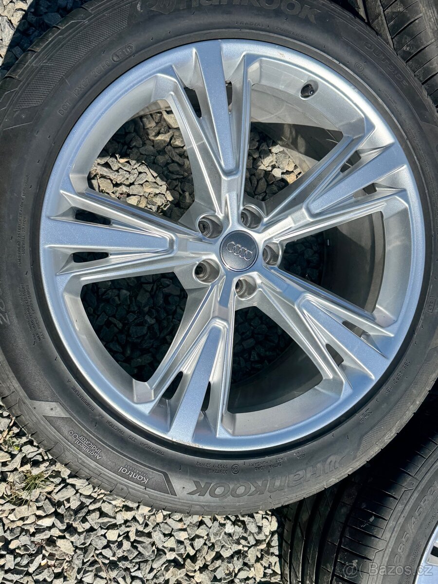 Audi Q7 alu kola 21” - 2