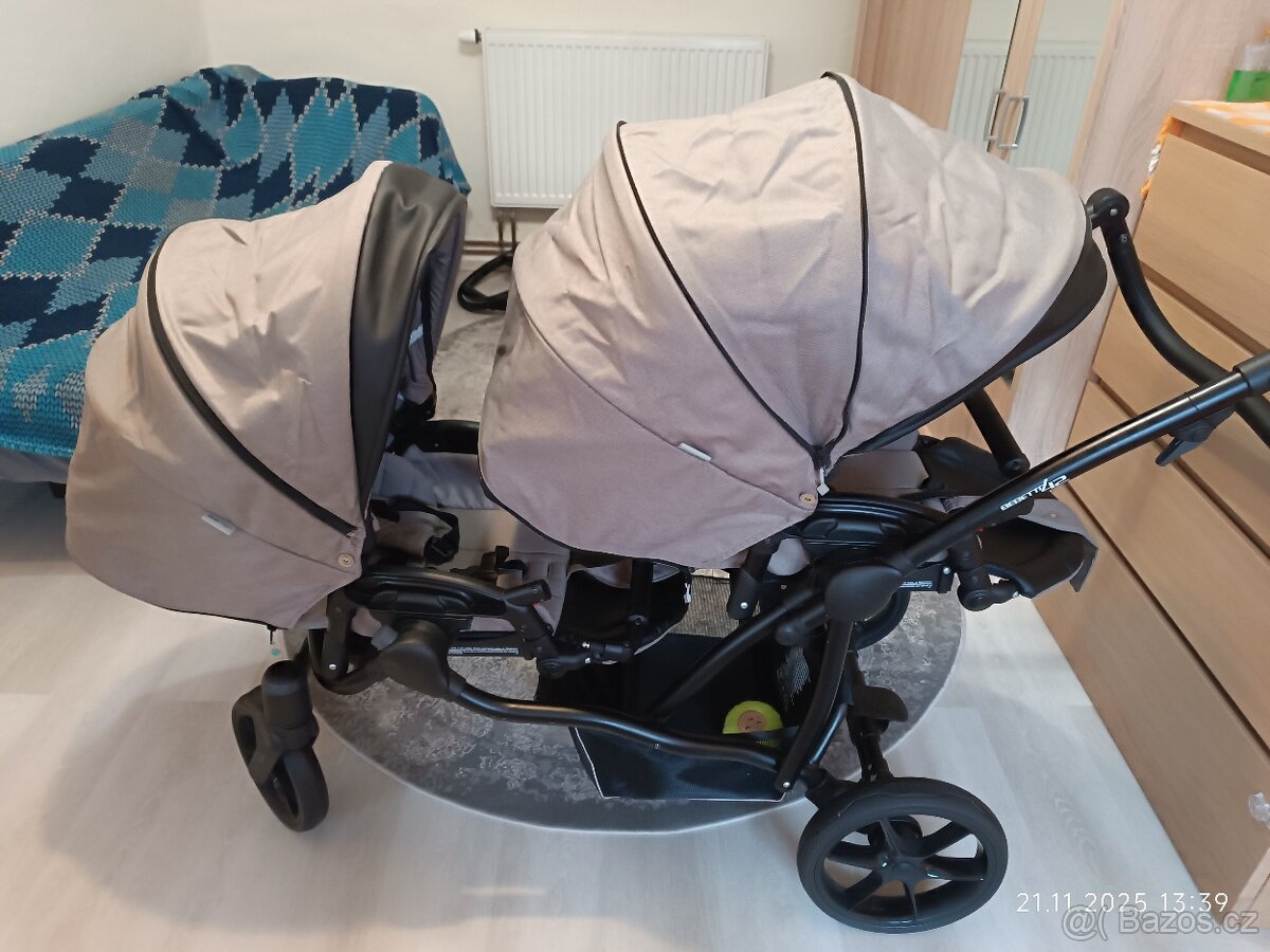 Kočárek pro dvojčata - 2