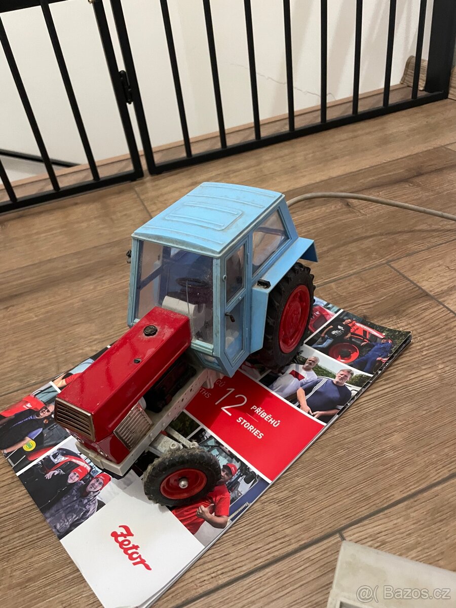 STARÝ RETRO TRAKTOR ZETOR CRYSTAL - 2