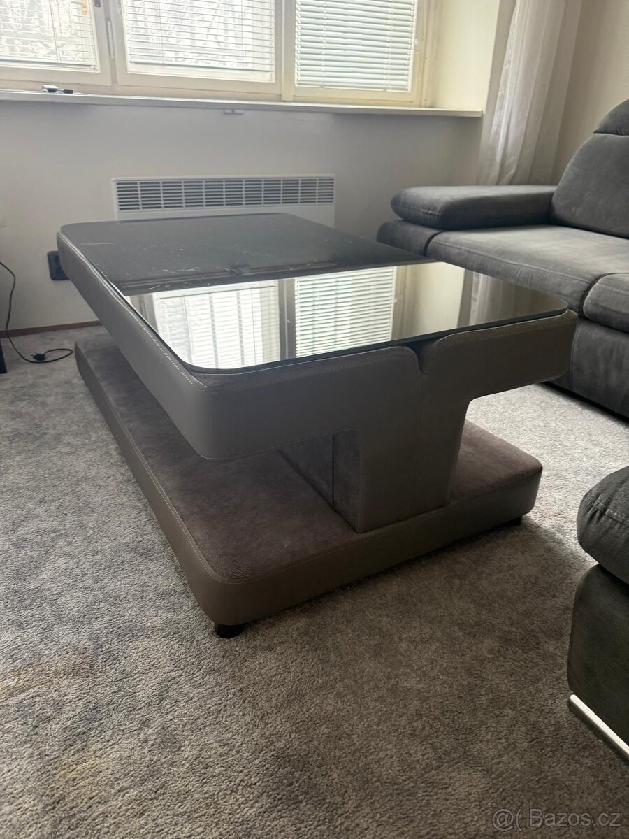 Konferenční stolek - 2